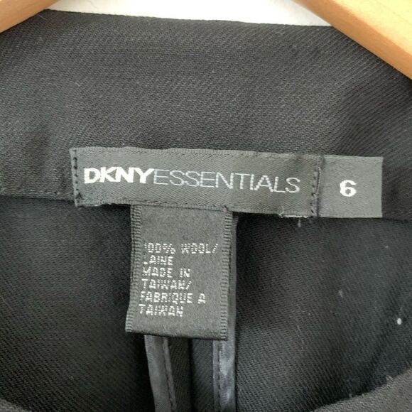 DKNY Essential Black Wool Open Style Blazer Sz 6 - Picture 5 of 6